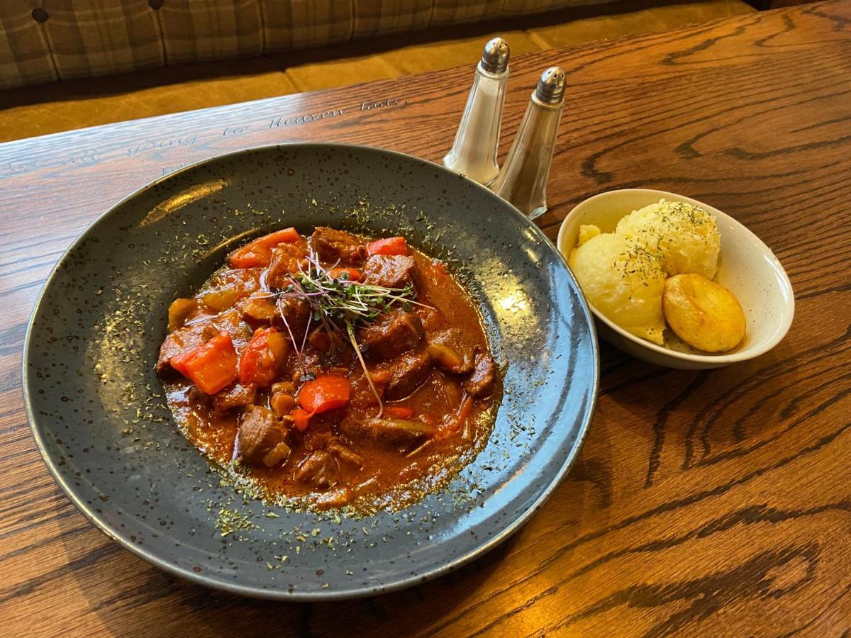 The Copper Still Bar Restaurant & Boutique Rooms Dromod 外观 照片