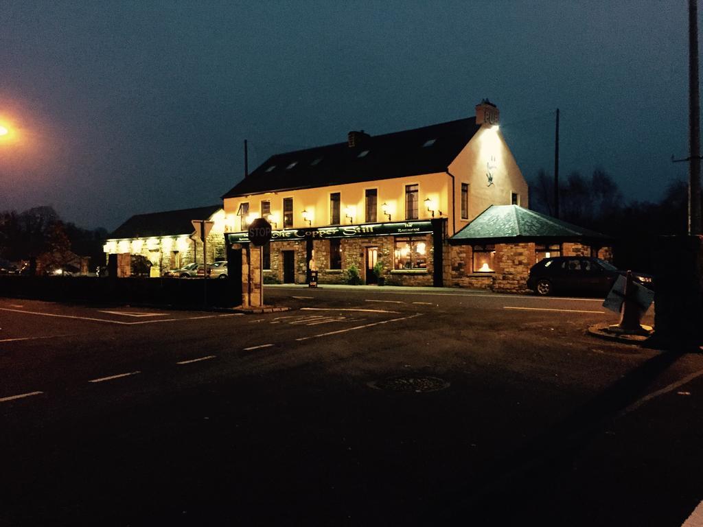 The Copper Still Bar Restaurant & Boutique Rooms Dromod 外观 照片